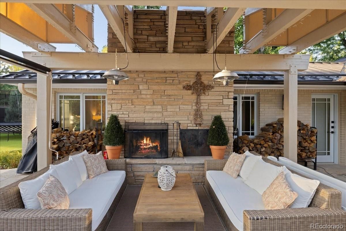Exterior, Fireplace