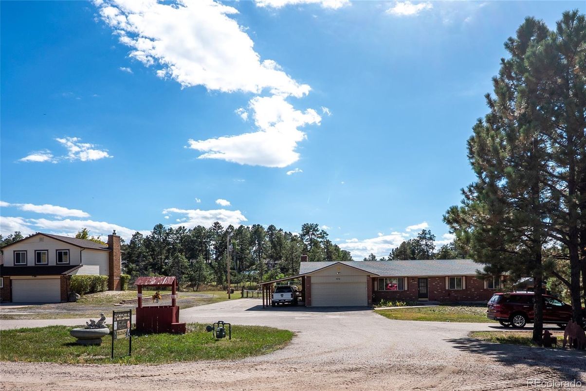 Backyard, Detached Garage, Exterior