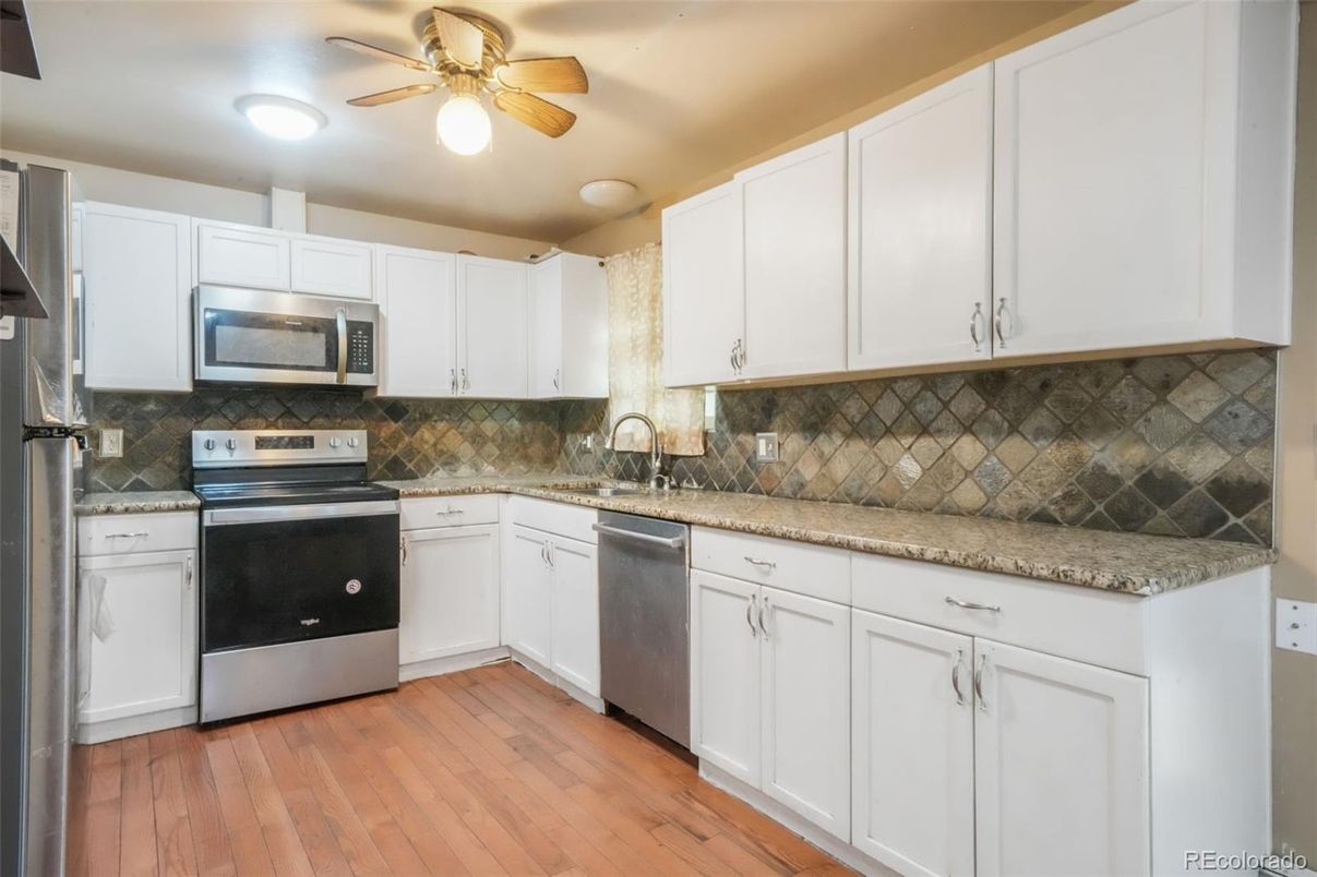 Interior, Kitchen, Stainless Steel Appliances, Wood Texture Flooring