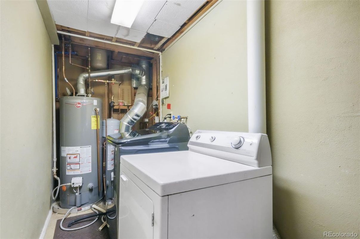 Interior, Washer