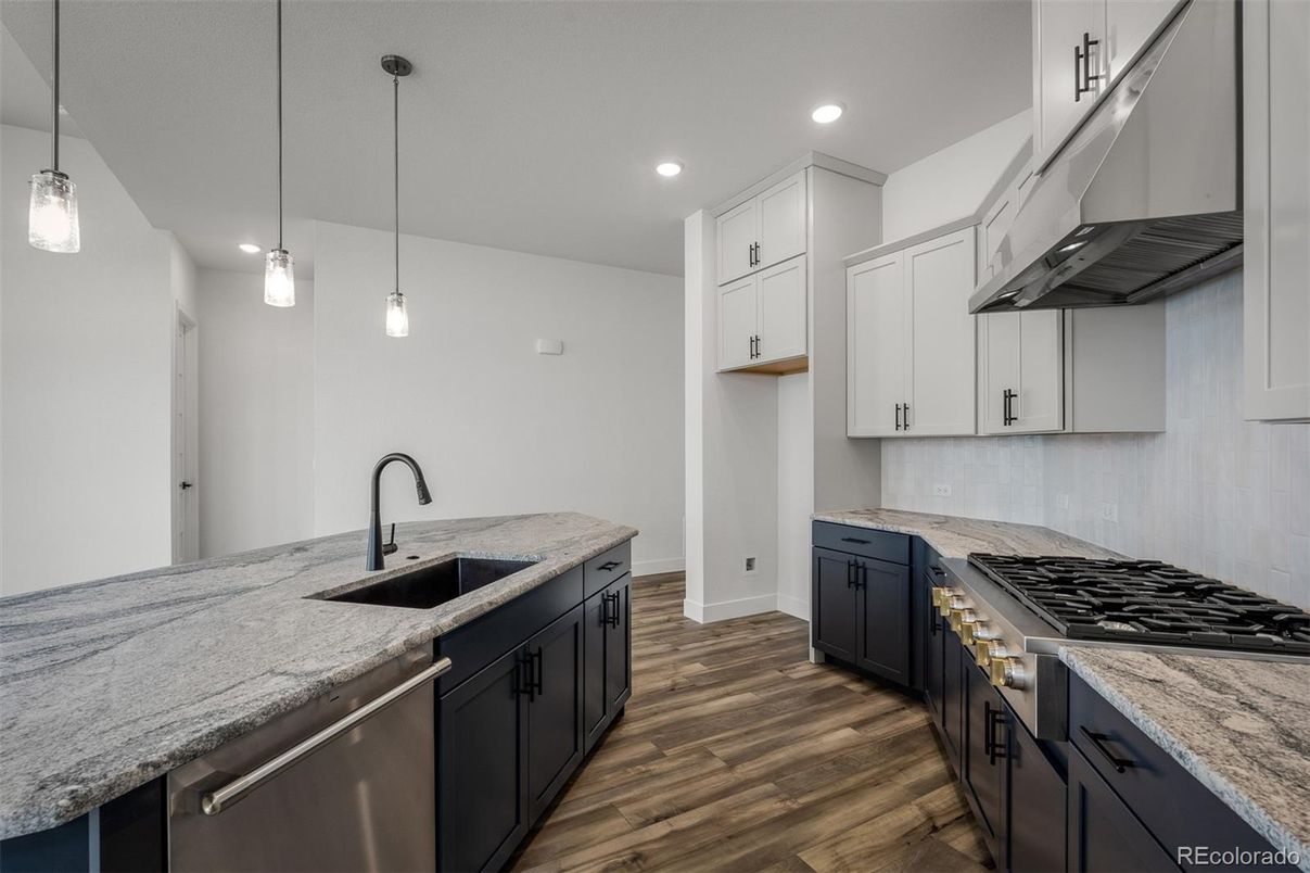 Interior, Kitchen, Pendant Lights, Recessed Lighting, Wood Texture Flooring