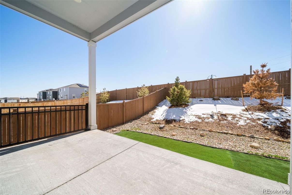 Backyard, Exterior