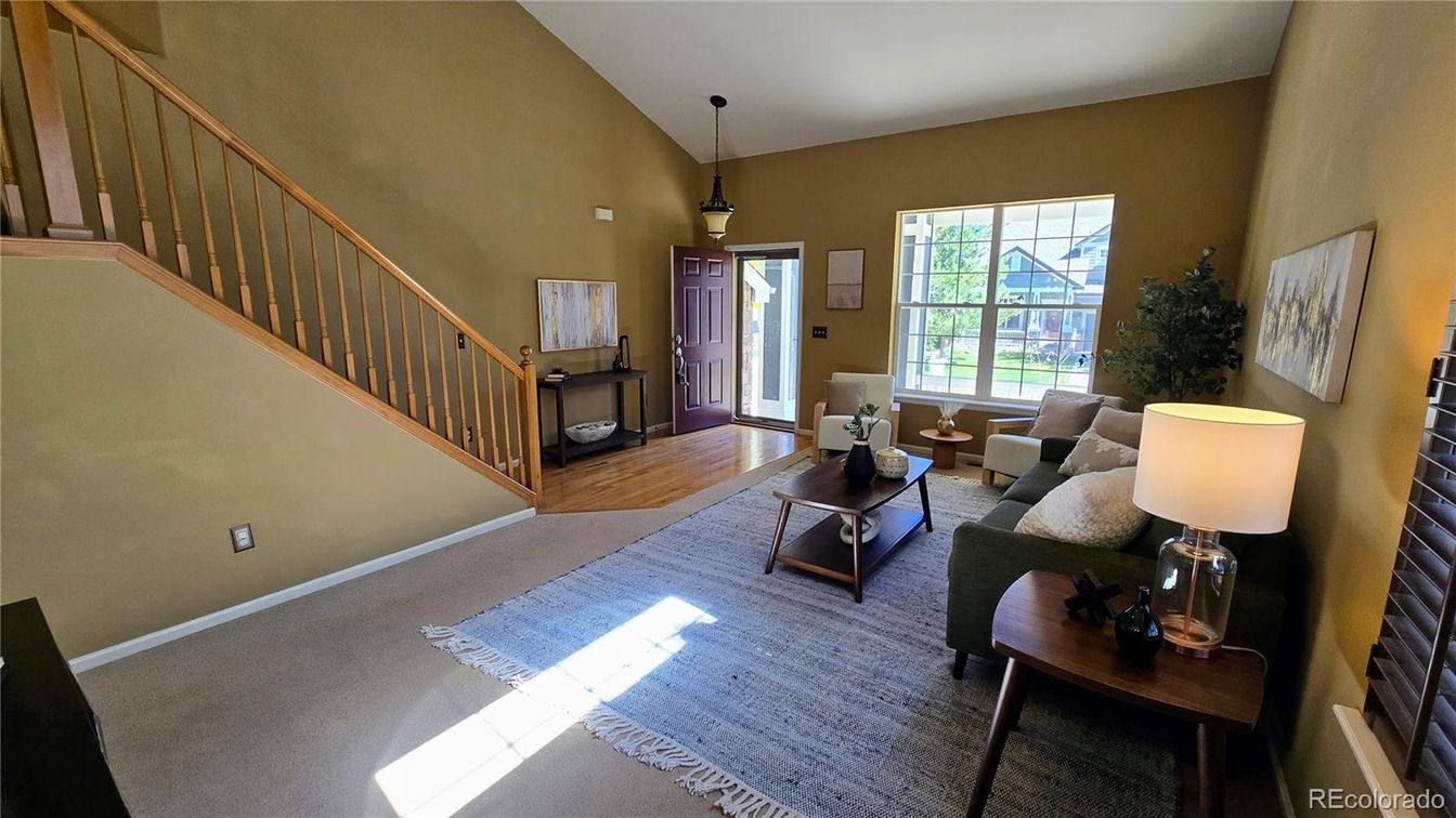 Interior, Living room, Pendant Lights, Wood Texture Flooring