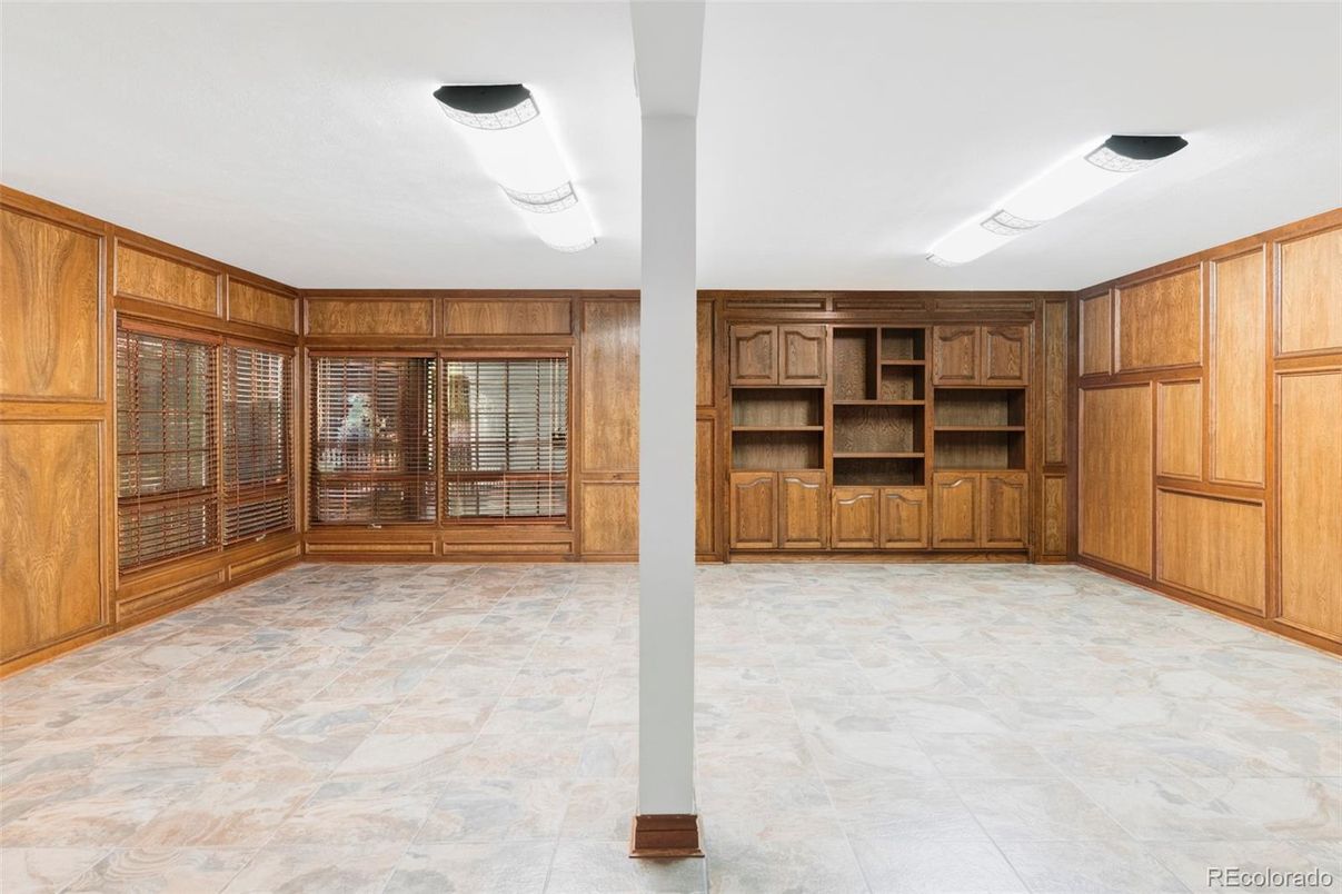 Empty room, Interior, Wooden Walls