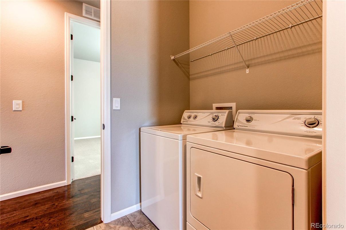 Interior, Utility Closets, Washer, Wood Texture Flooring