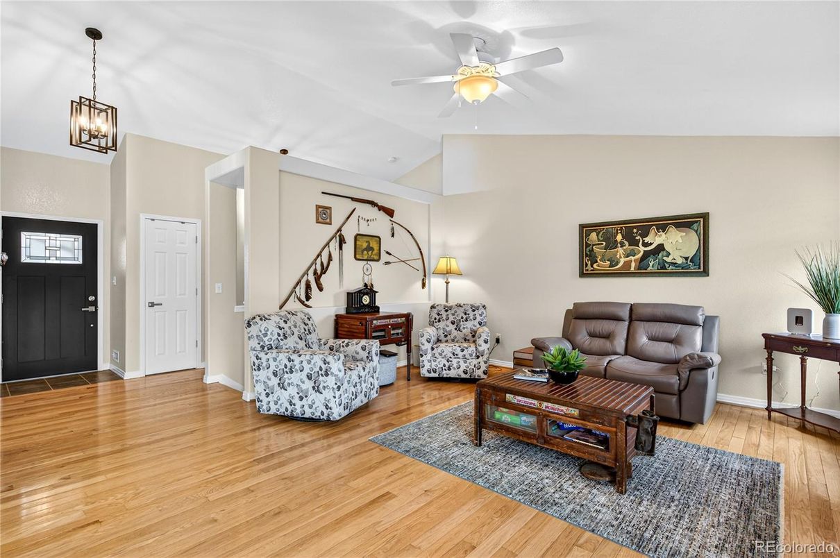 Interior, Living room, Pendant Lights, Wood Texture Flooring