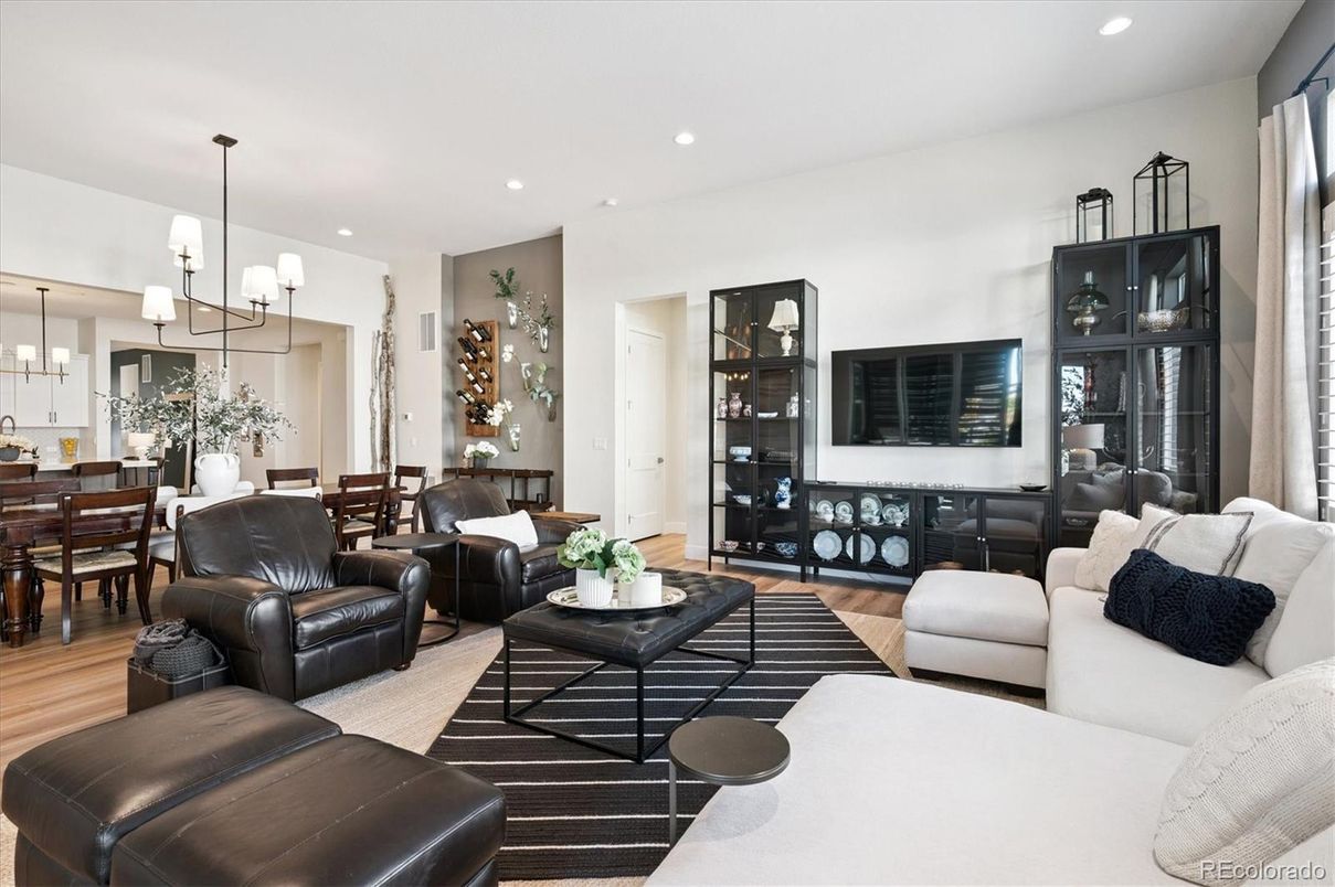 Dining room, Interior, Living room, Pendant Lights, Recessed Lighting, Wood Texture Flooring