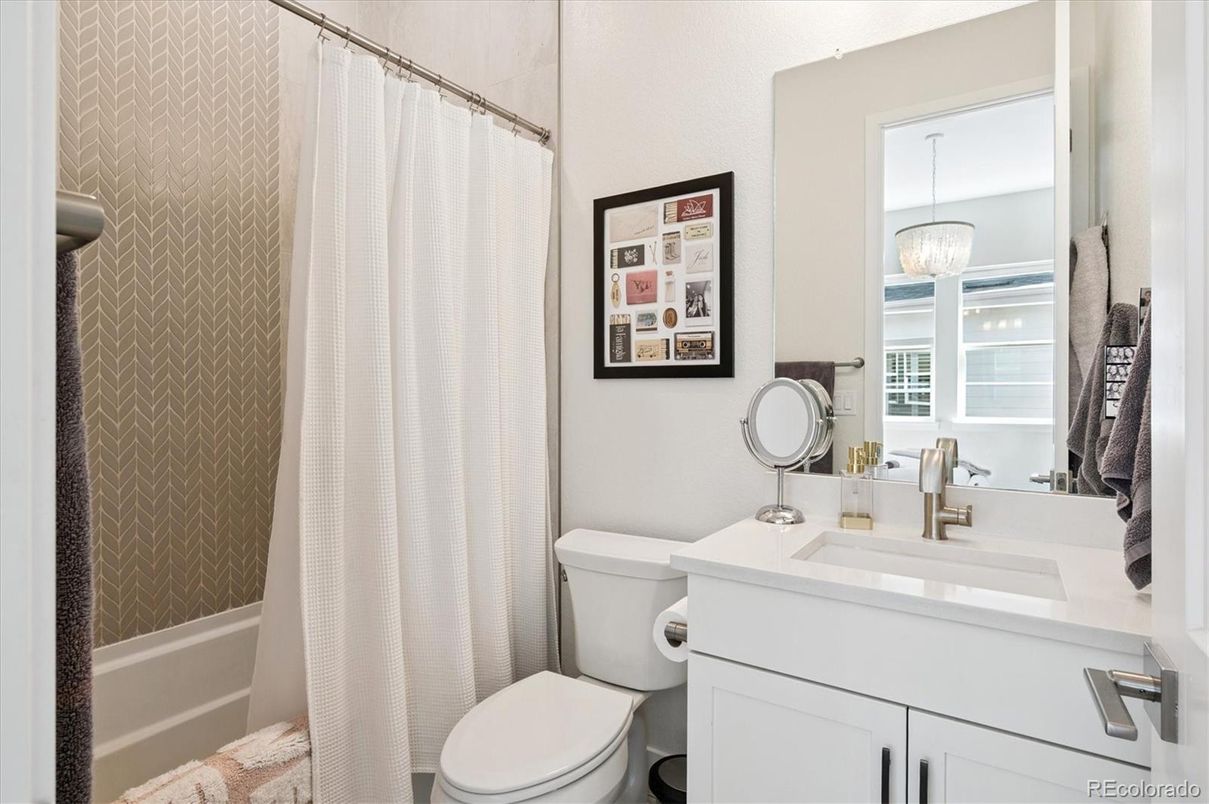 Bathroom, Interior, Pendant Lights