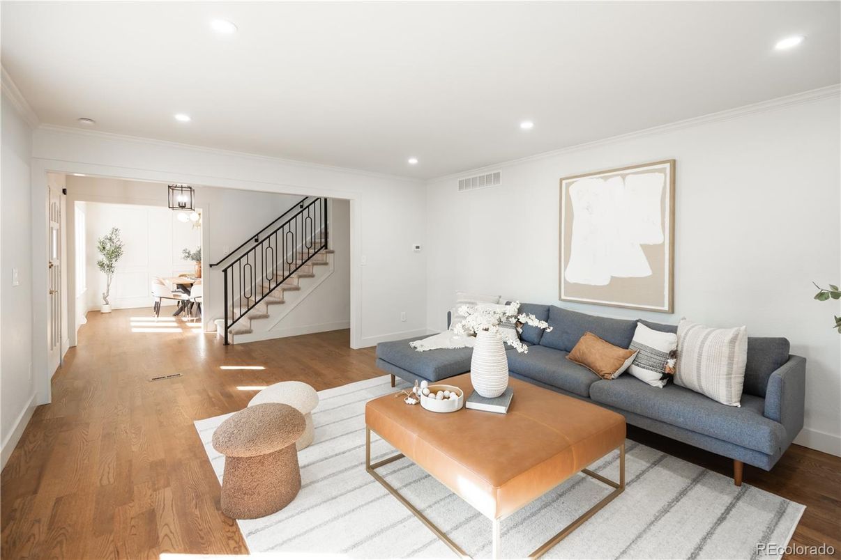 Dining room, Interior, Living room, Recessed Lighting, Wood Texture Flooring