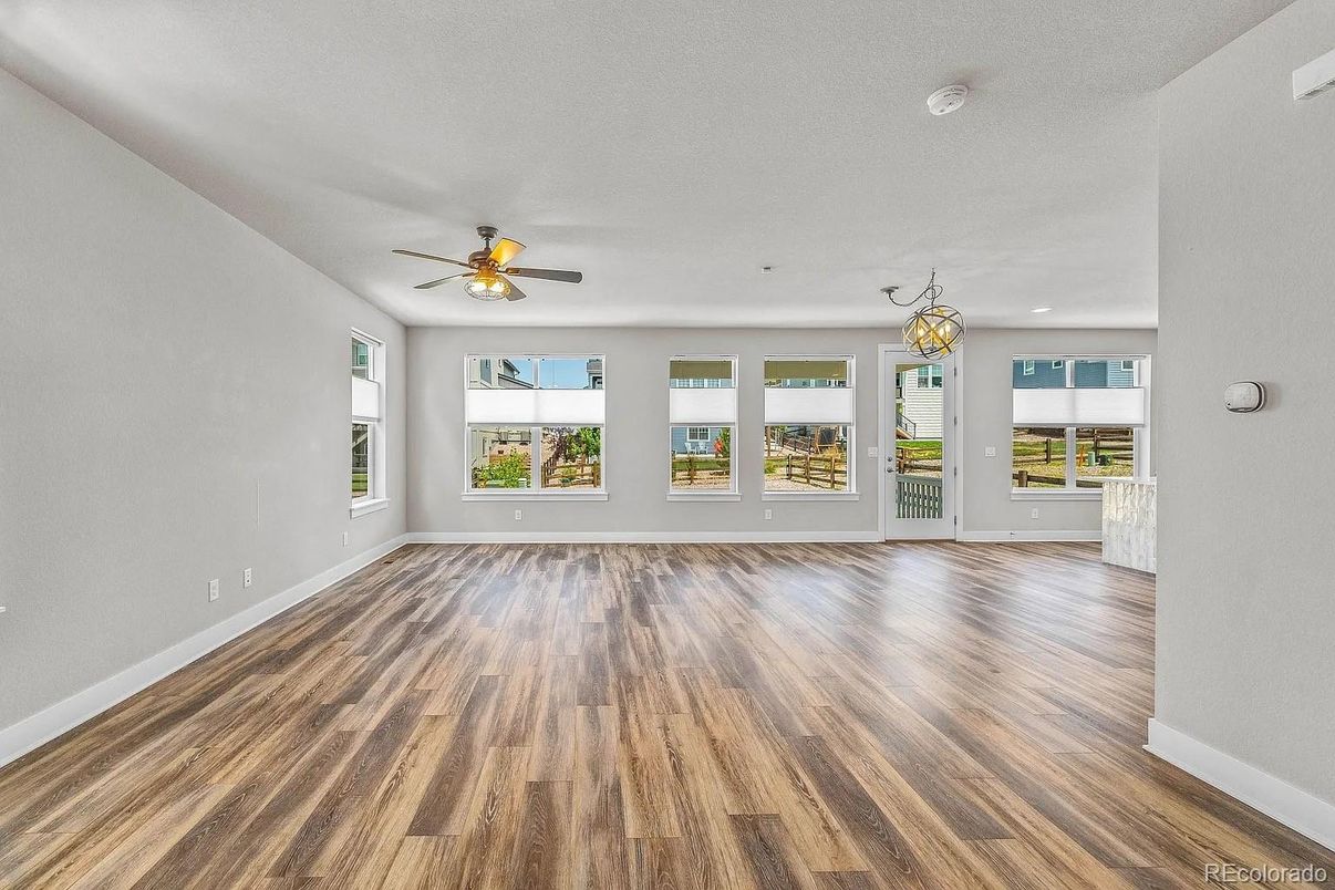 Empty room, Interior, Recessed Lighting, Wood Texture Flooring