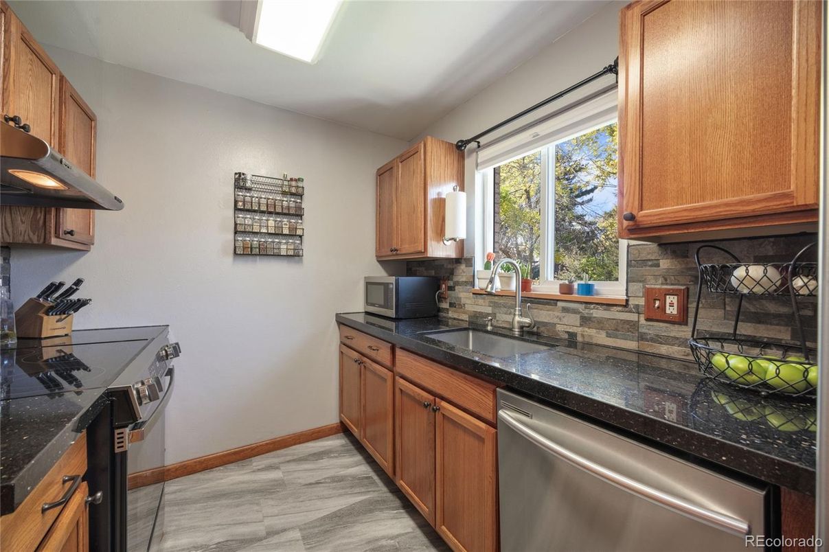Interior, Kitchen, Marble, Stainless Steel Appliances