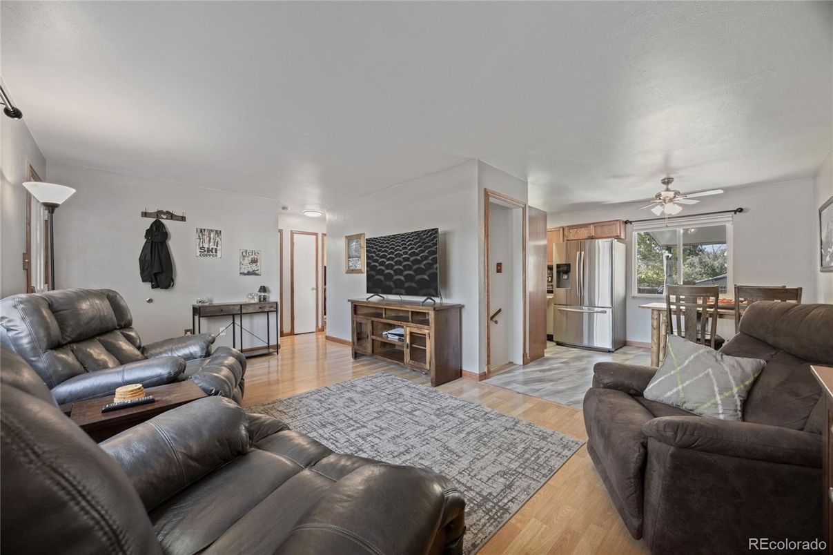 Dining room, Interior, Kitchen, Living room, Stainless Steel Appliances, Wood Texture Flooring