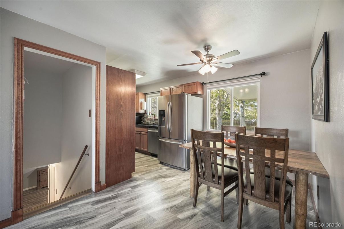 Dining room, Interior, Kitchen, Stainless Steel Appliances, Wood Texture Flooring