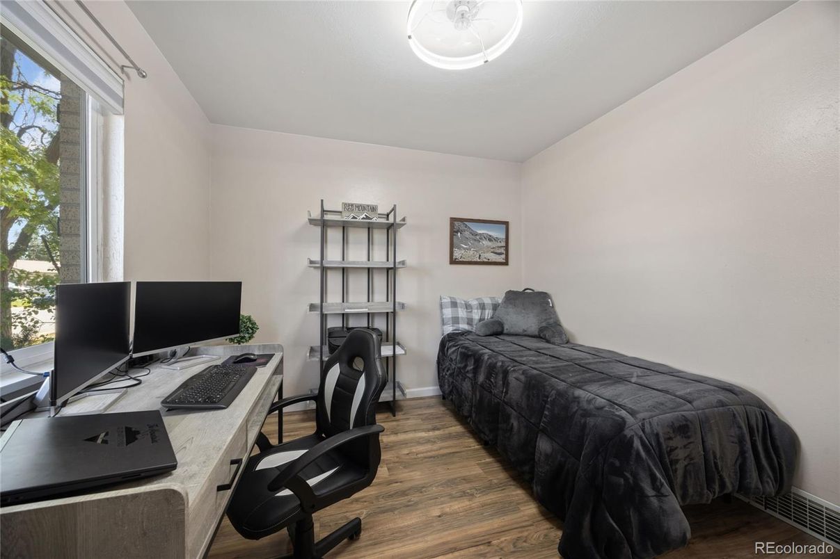 Bedroom, Home Office, Interior, Wood Texture Flooring