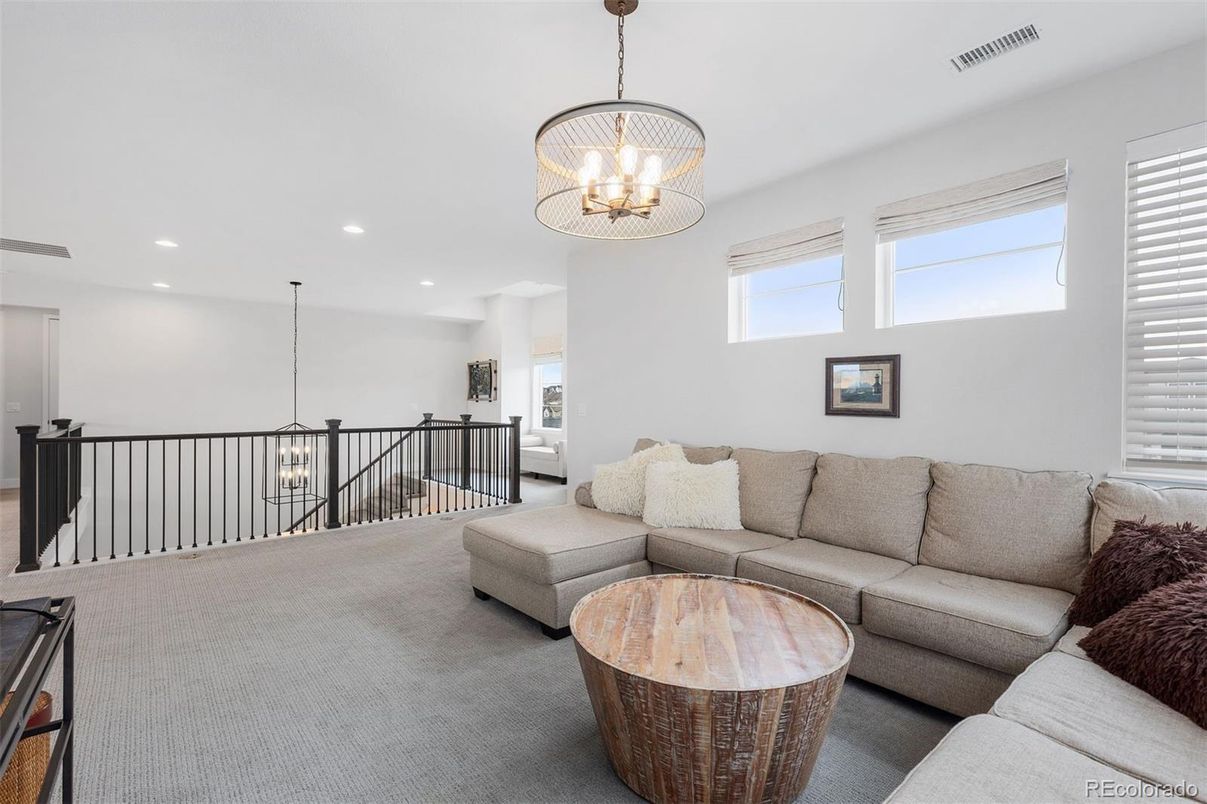 Interior, Living room, Pendant Lights, Recessed Lighting