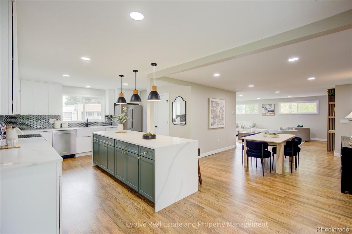 Dining room, Interior, Kitchen, Pendant Lights, Recessed Lighting, Stainless Steel Appliances, Wood Texture Flooring