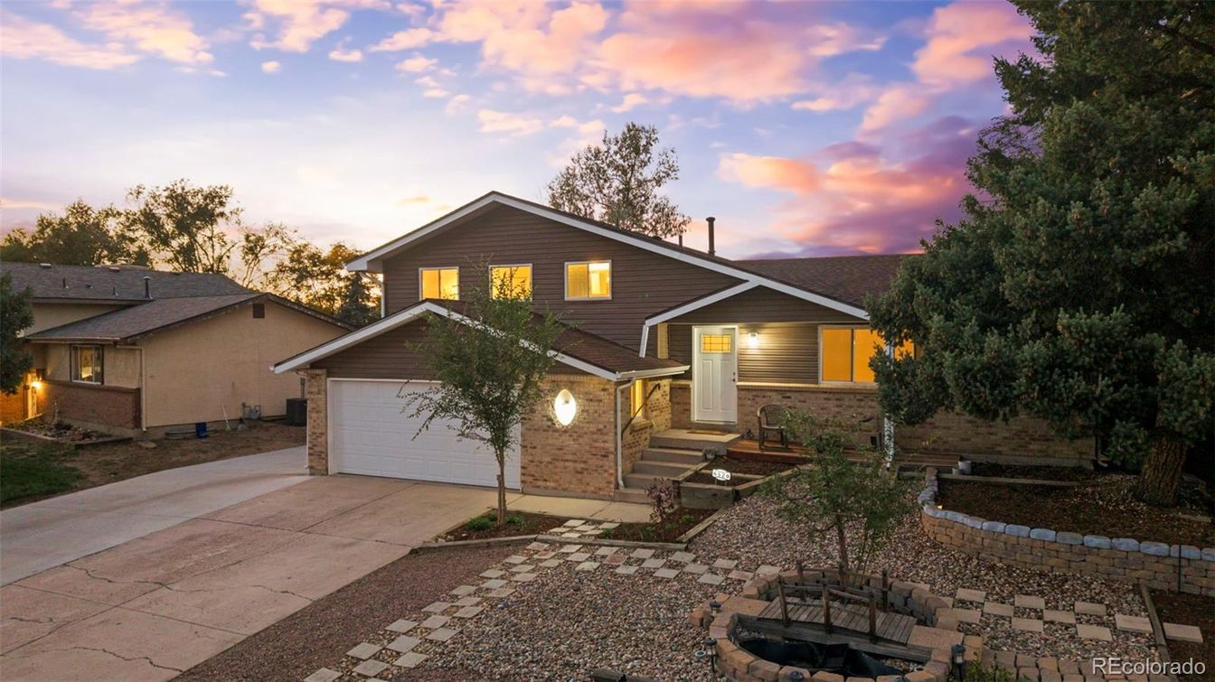 Attached, Detached Garage, Exterior, Facade, Split Level