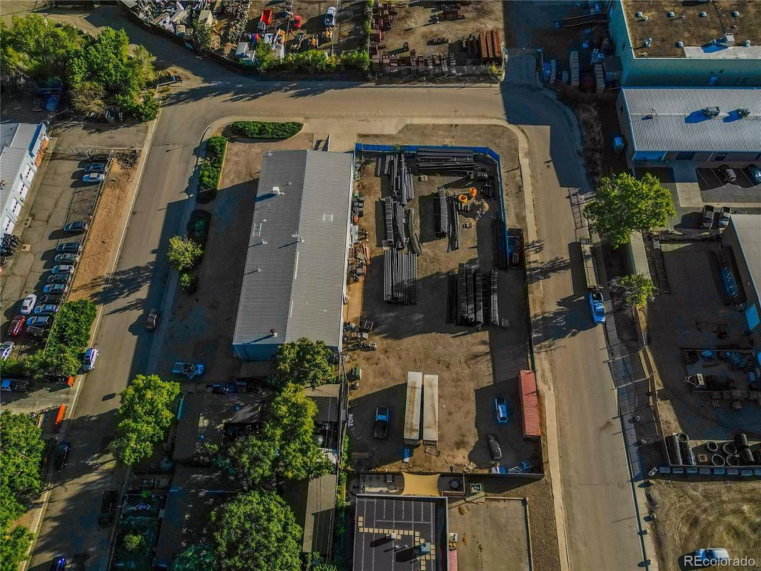 Exterior, Drone