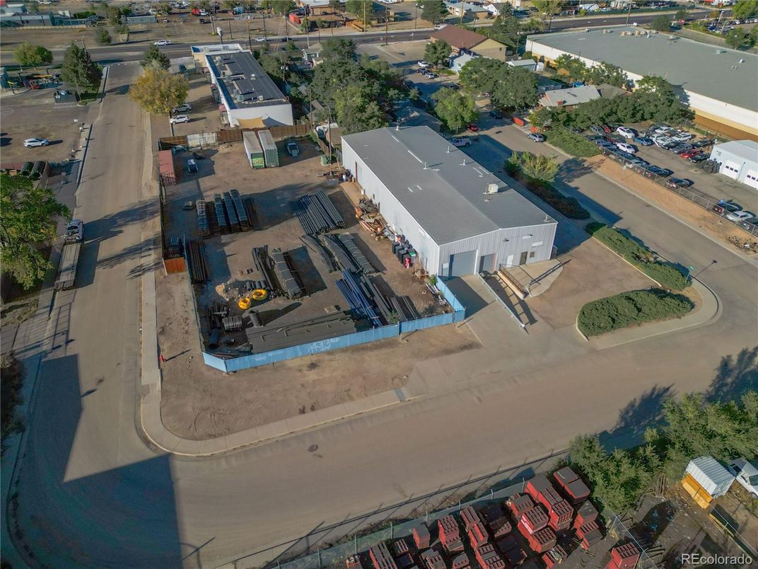 Exterior, Drone