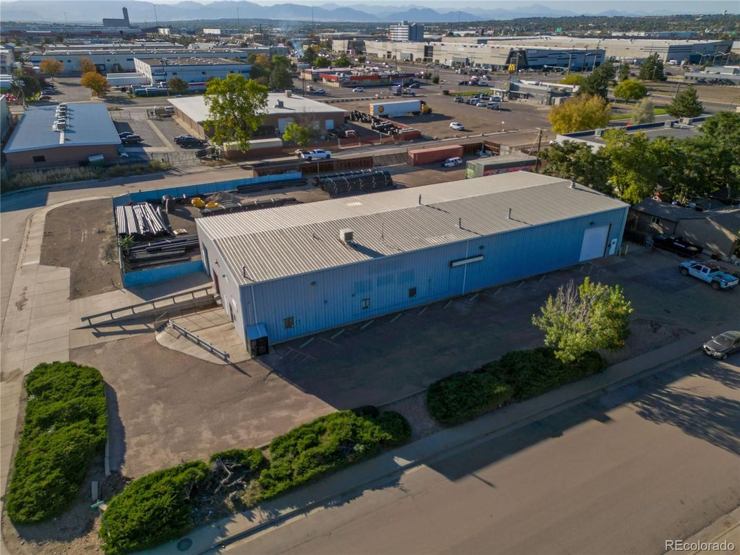 Exterior, Drone