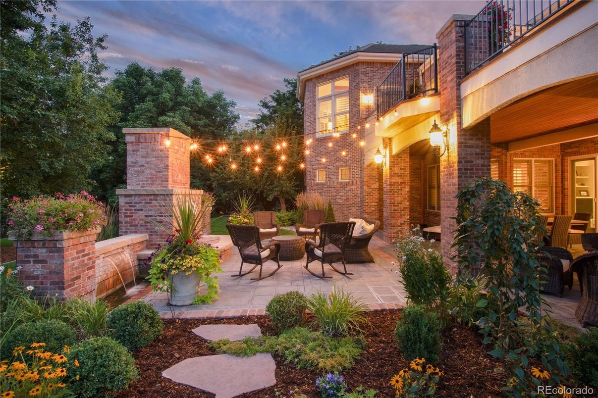 Exterior, Fireplace