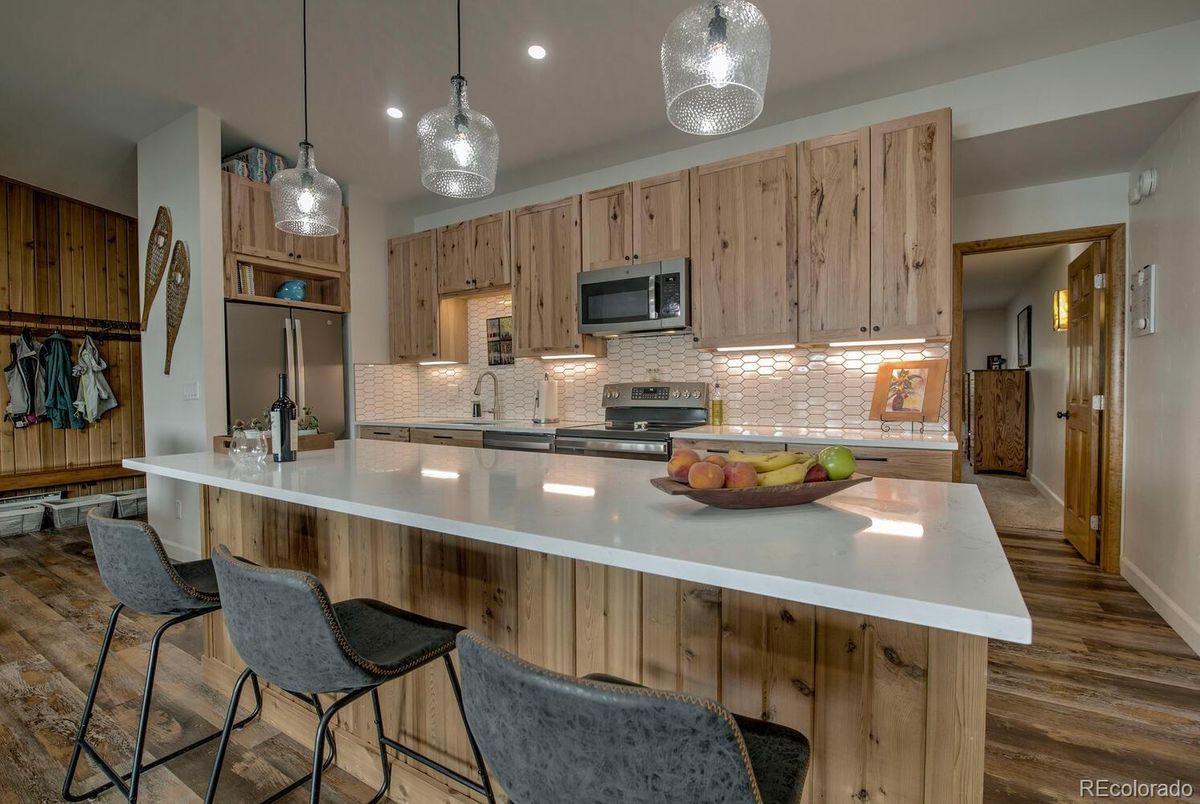 Interior, Kitchen, Pendant Lights, Recessed Lighting, Wood Texture Flooring