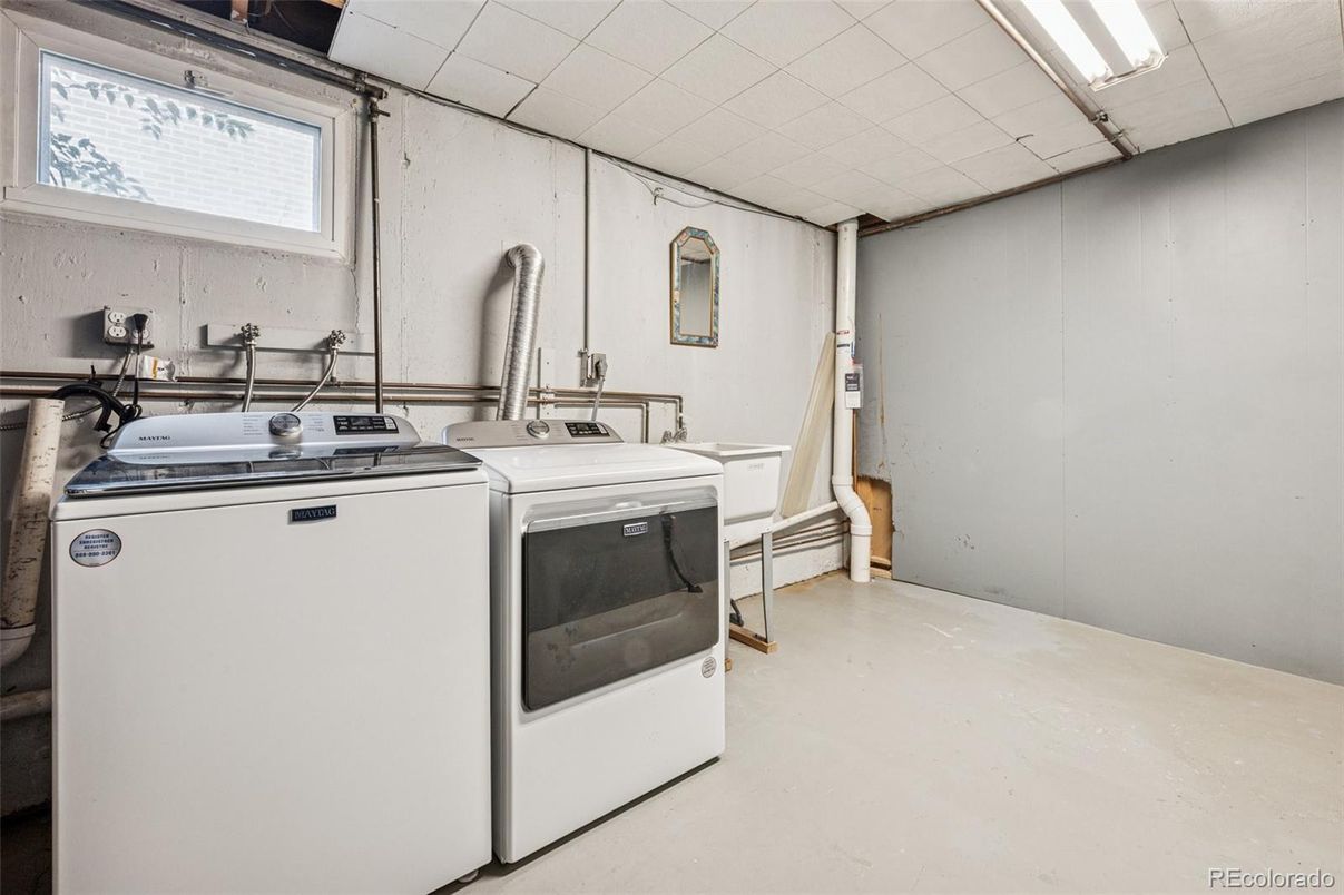 Interior, Washer