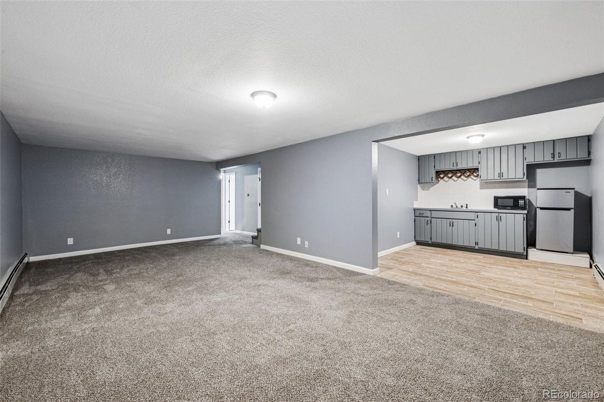 Empty room, Interior, Kitchen, Wood Texture Flooring