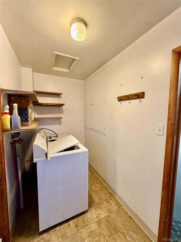 Interior, Washer