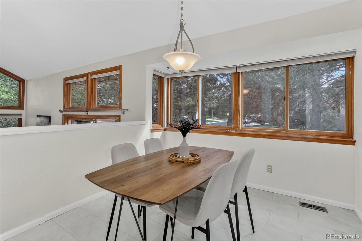 Dining room, Interior, Pendant Lights