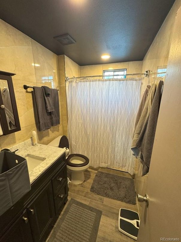 Bathroom, Interior, Recessed Lighting, Wood Texture Flooring