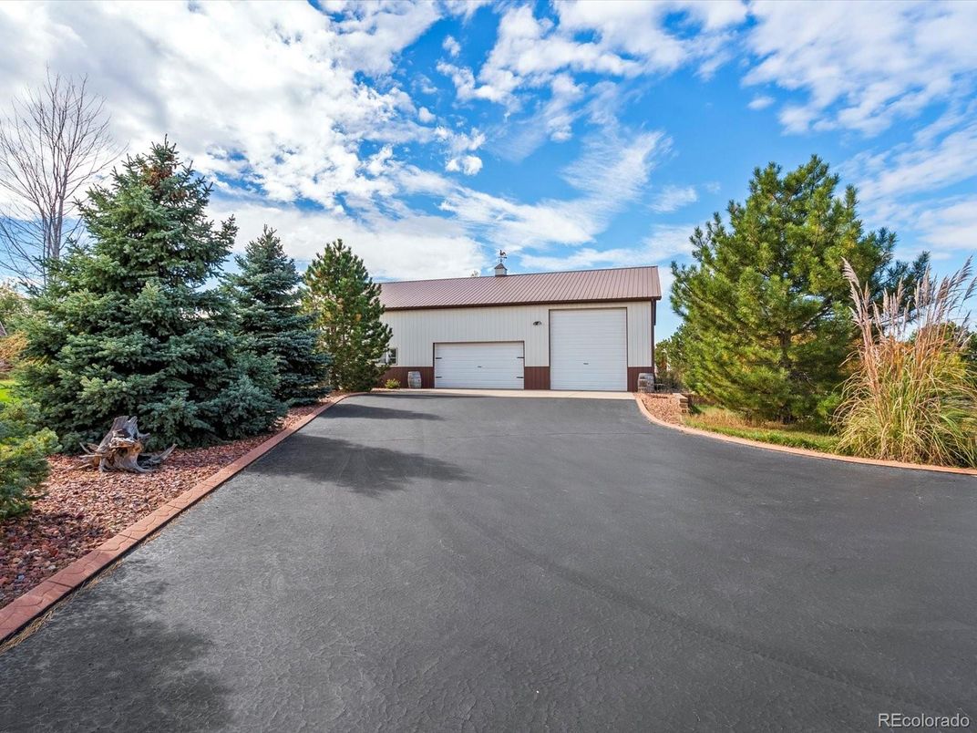 Detached Garage, Exterior