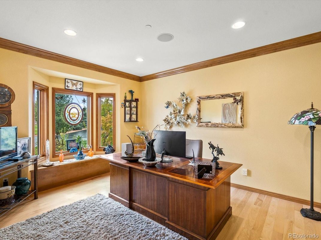 Home Office, Interior, Recessed Lighting, Wood Texture Flooring