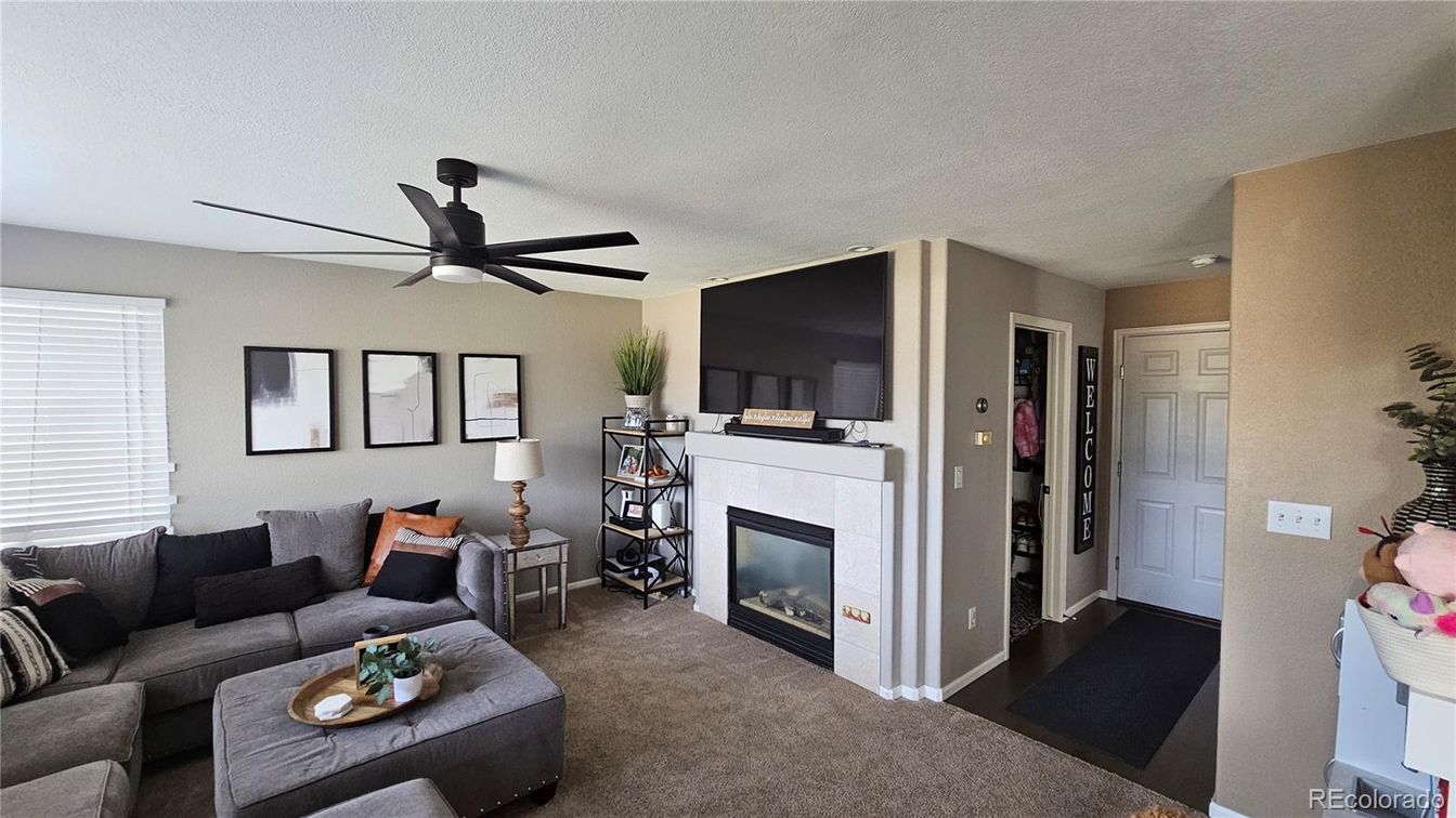 Fireplace, Interior, Living room