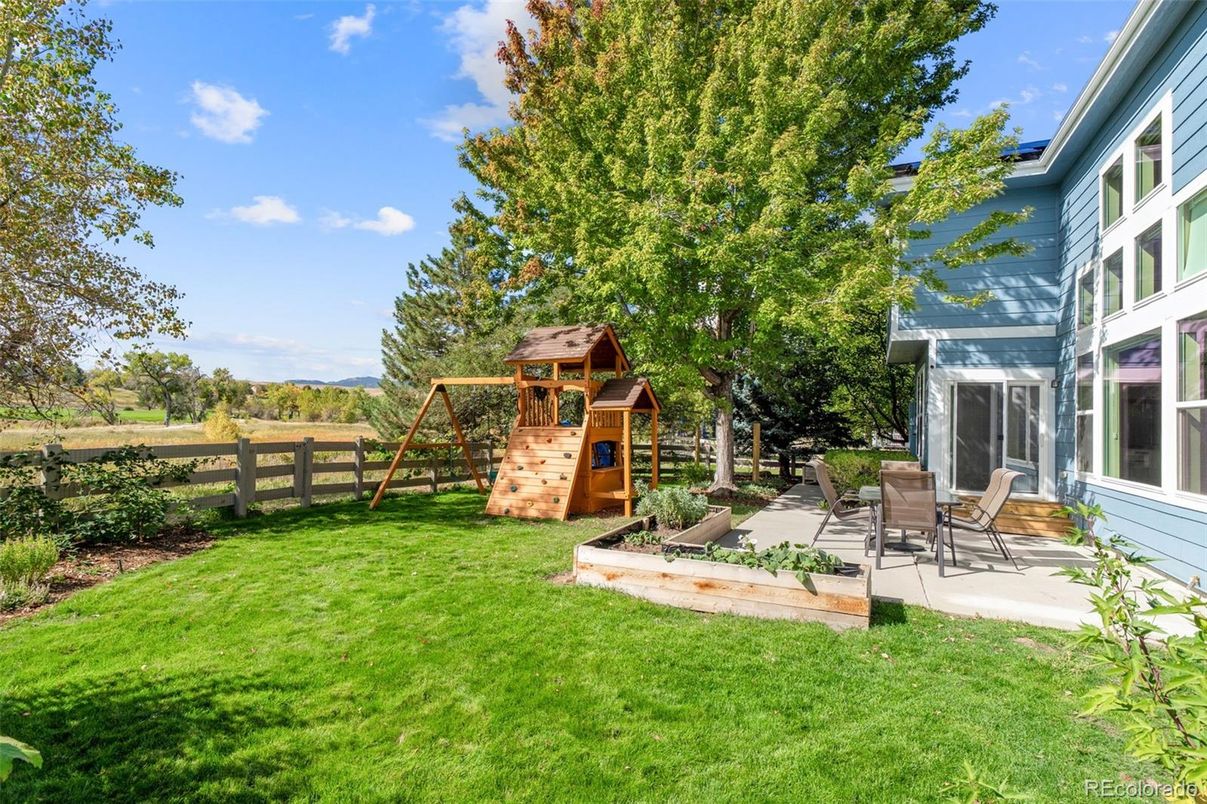 Backyard, Exterior, Playground