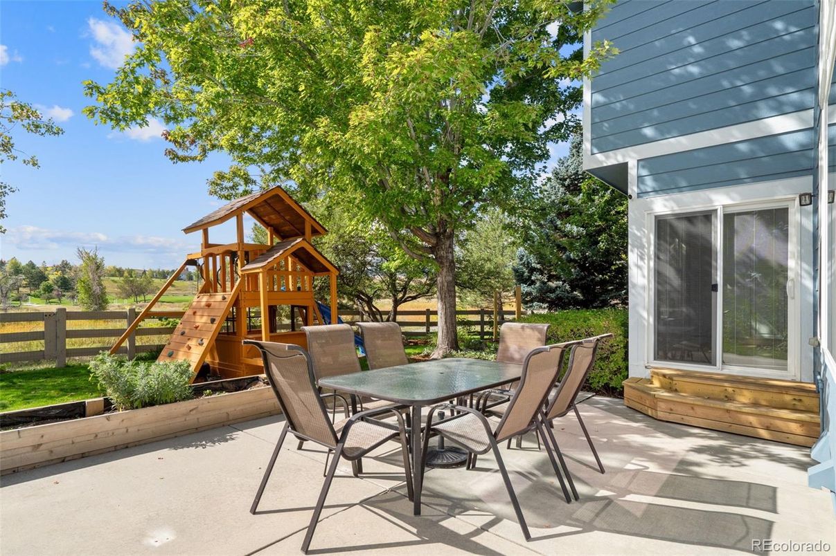 Exterior, Playground