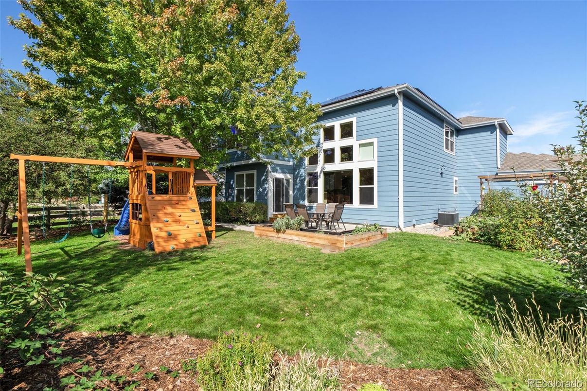 Backyard, Exterior, Playground