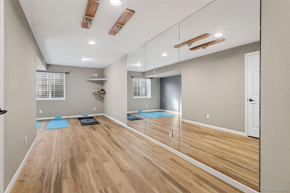 Interior, Recessed Lighting, Wood Texture Flooring
