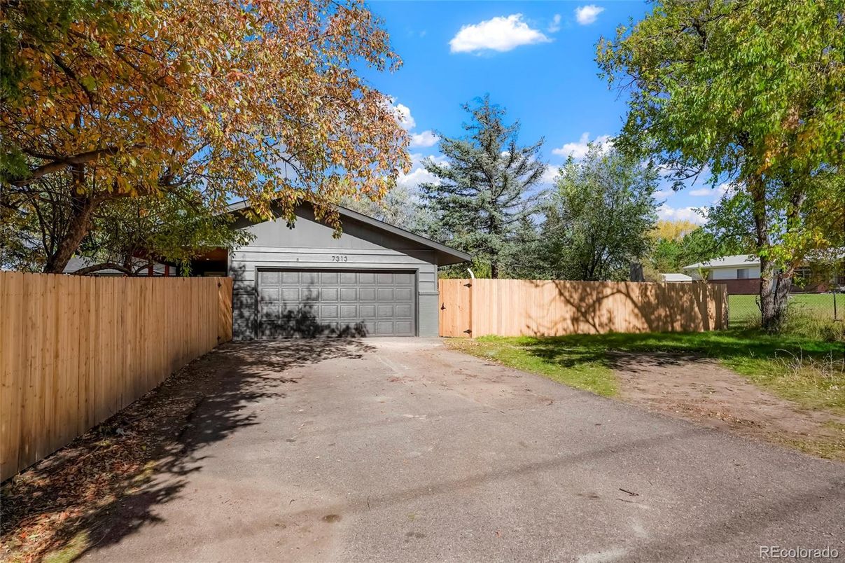 Backyard, Detached Garage, Exterior