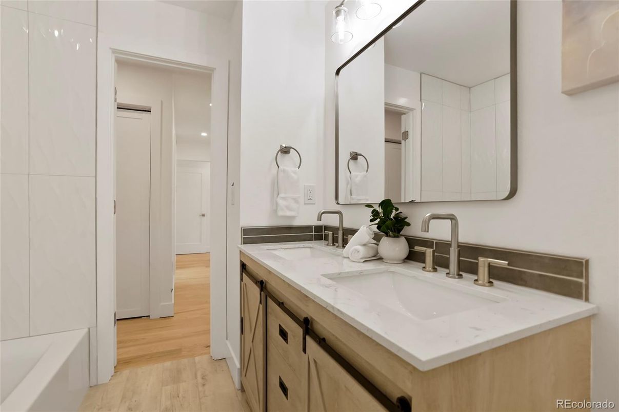 Bathroom, Dual Sink Vanities, Interior, Wood Texture Flooring