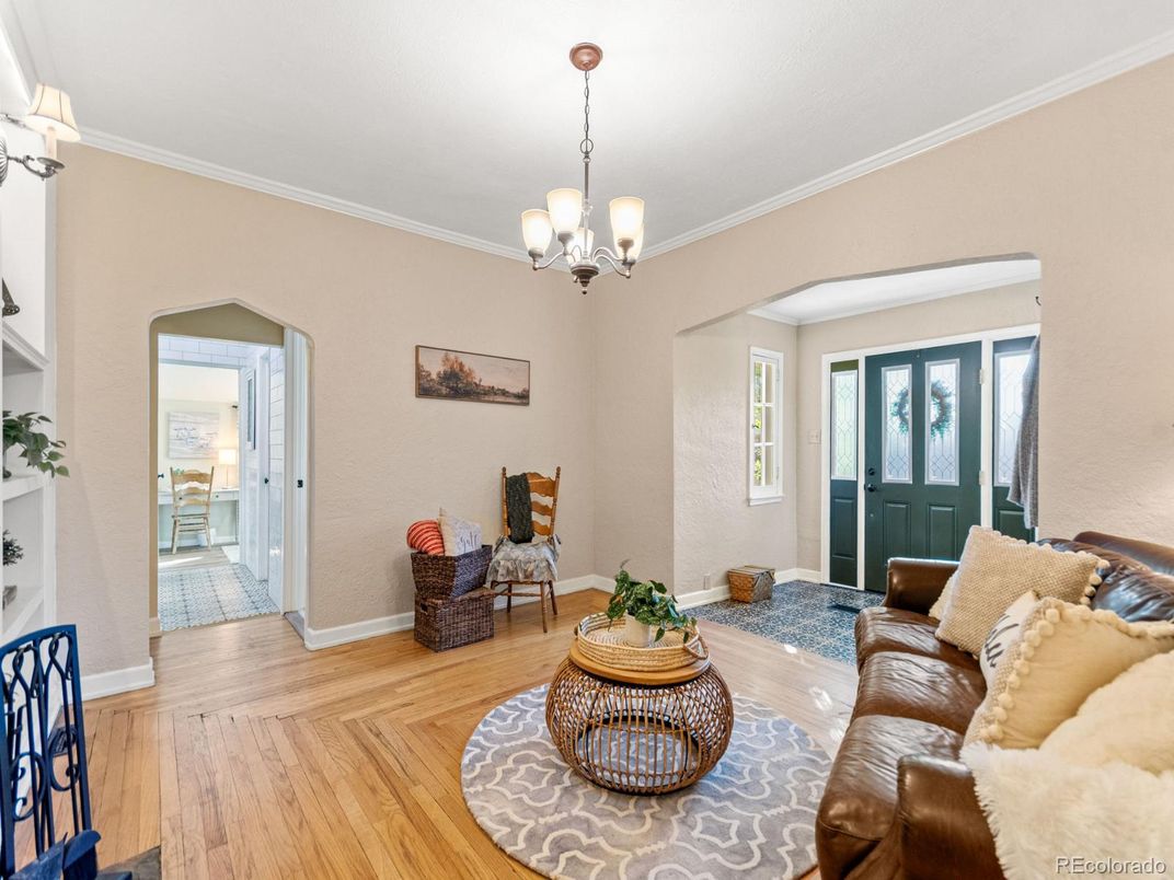 Chandelier, Interior, Living room, Wood Texture Flooring