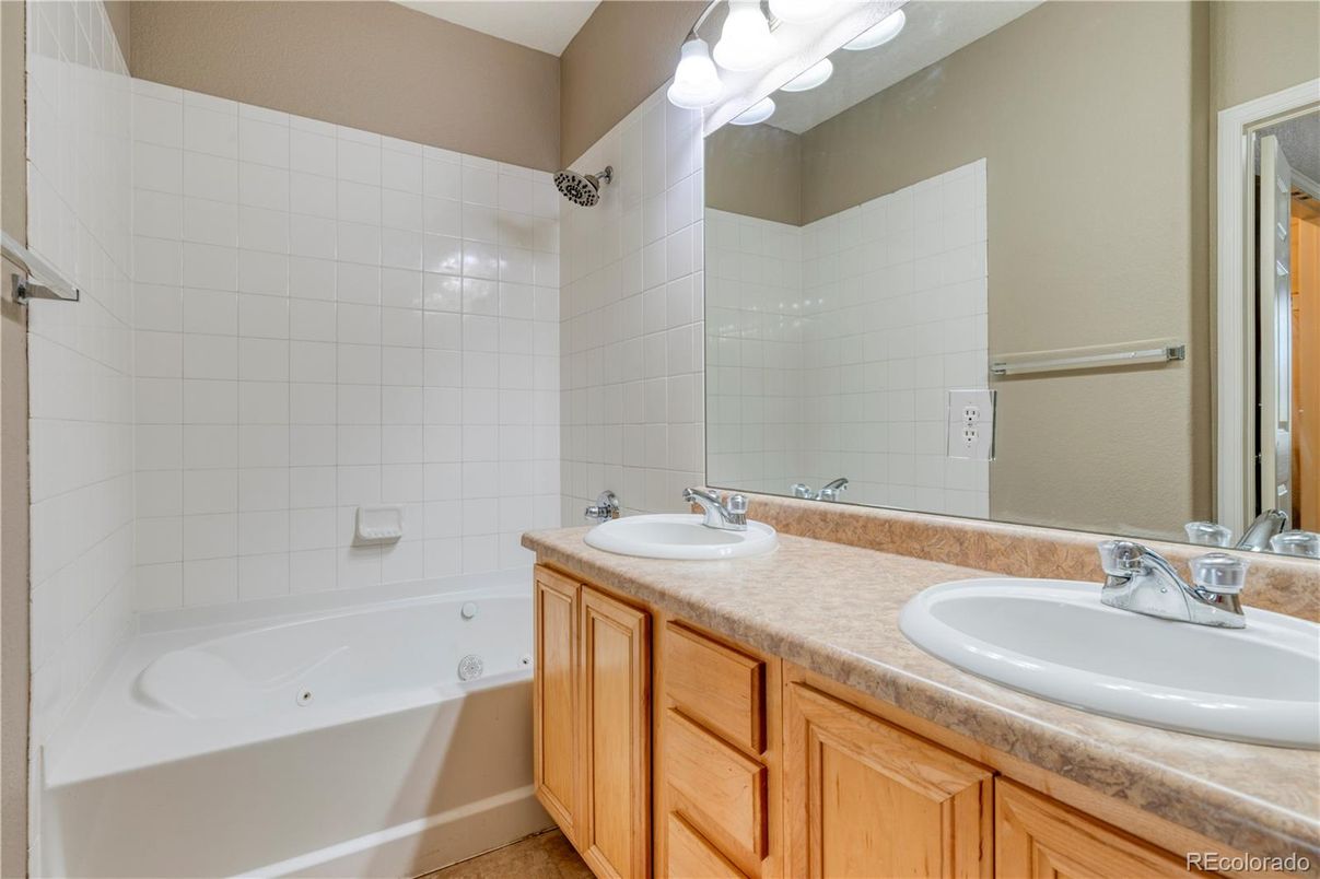 Bathroom, Dual Sink Vanities, Interior