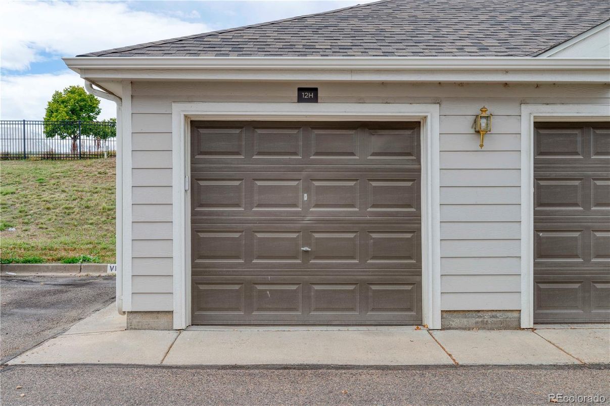 Detached Garage, Exterior