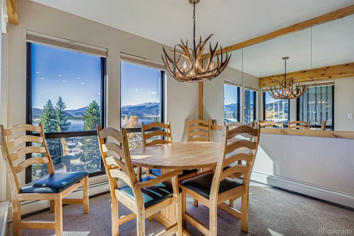 Chandelier, Dining room, Interior