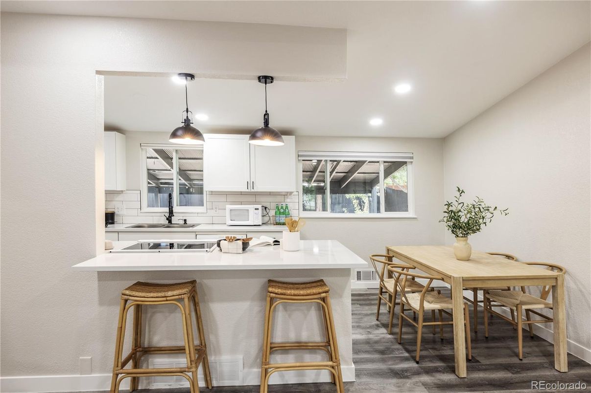 Dining room, Interior, Kitchen, Pendant Lights, Recessed Lighting, Wood Texture Flooring