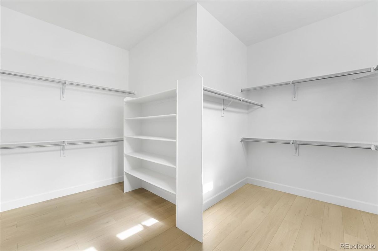 Interior, Walk-in Closets, Wood Texture Flooring
