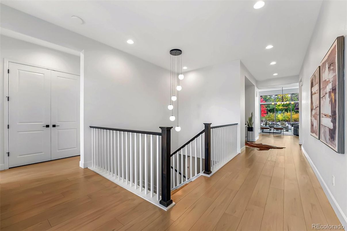 Interior, Pendant Lights, Recessed Lighting, Wood Texture Flooring