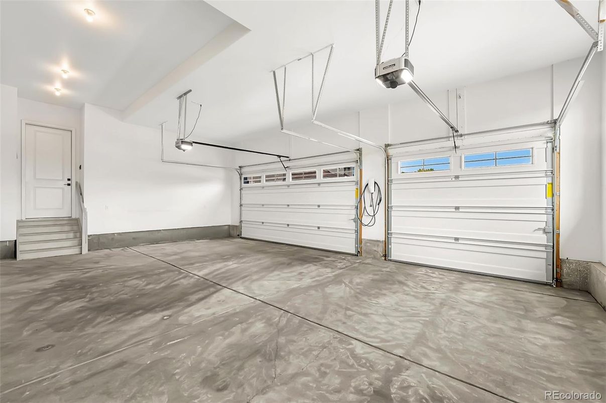 Garage, Interior
