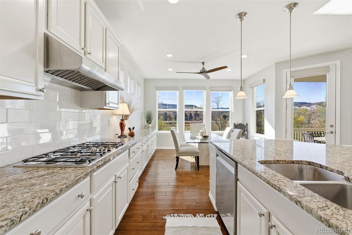 Dining room, Interior, Kitchen, Pendant Lights, Recessed Lighting, Wood Texture Flooring