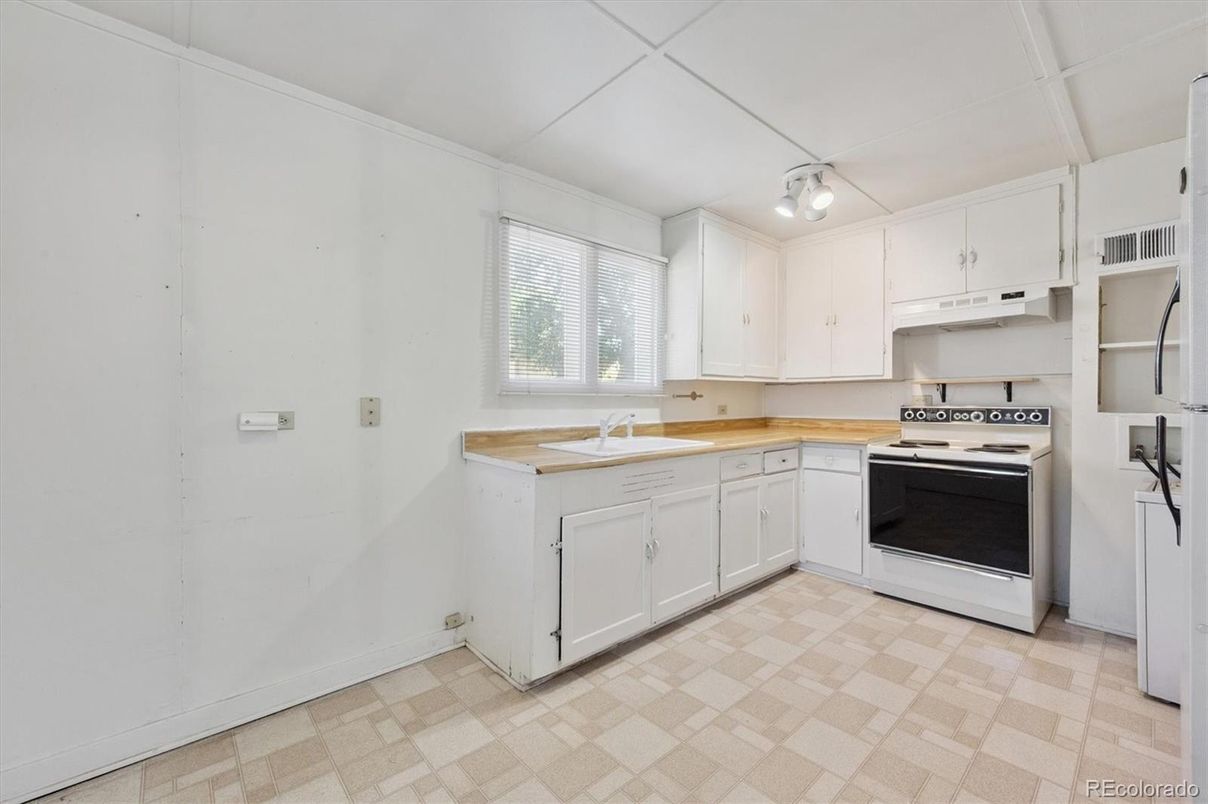 Interior, Kitchen